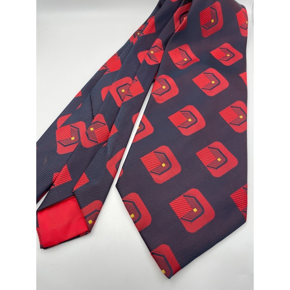 Chadwick by Wembley Mens Navy Blue Red Geometric Silk Blend Necktie 4 Inch Wide